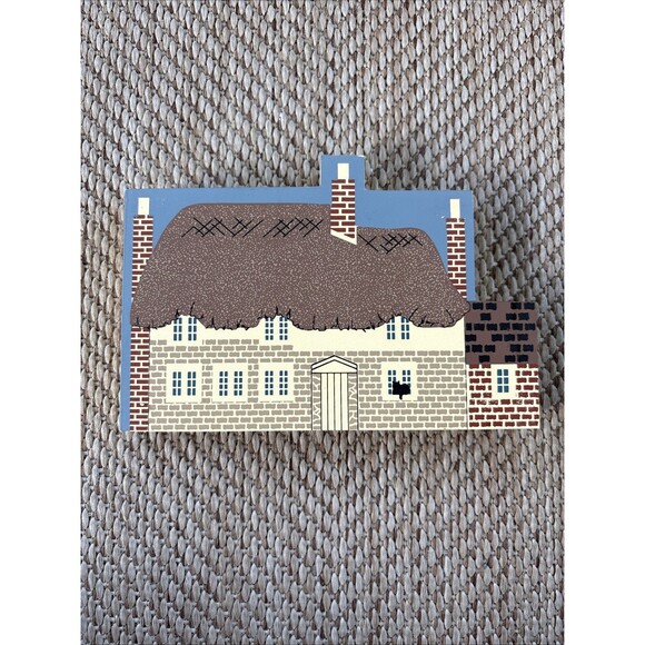 The Cat's Meow Hardy's Cottage Dorchester Dorset Birthplace of Thomas Hardy 1996 - Picture 1 of 4